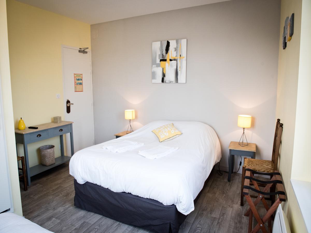 Logis Hotel Restaurant Le Relais Fleuri Vervins Kültér fotó
